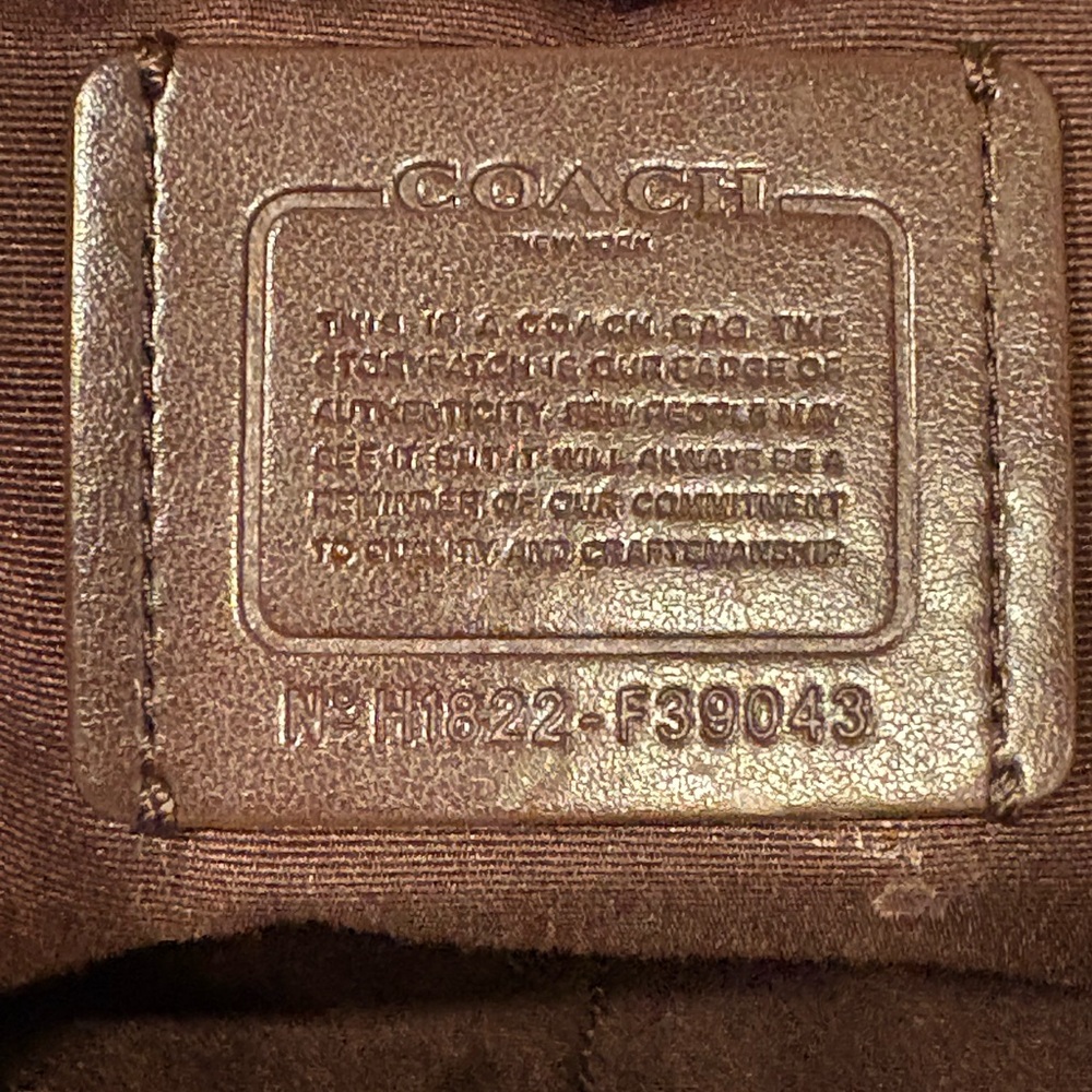 Coach Signature Tote and Wallet Set - Picture 9 of 16